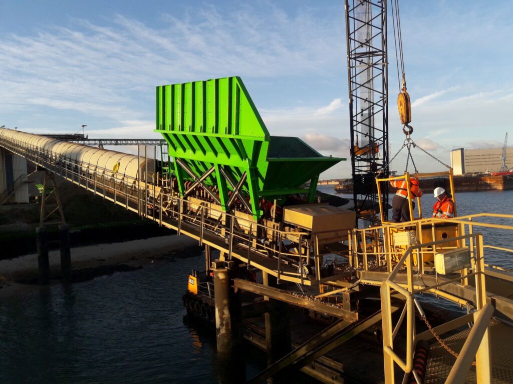 Maatwerk bunkerinstallatie gebouwd door P. van Eijzeren Machinebouw
